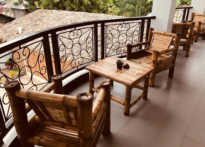 Everyday Sunday & Cafe Hotel Santa Fe (Cebu)